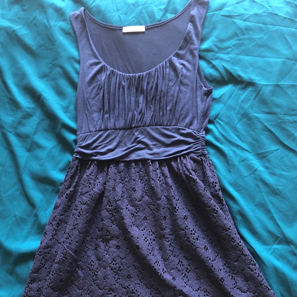 Delia’s short dress in dark blue
